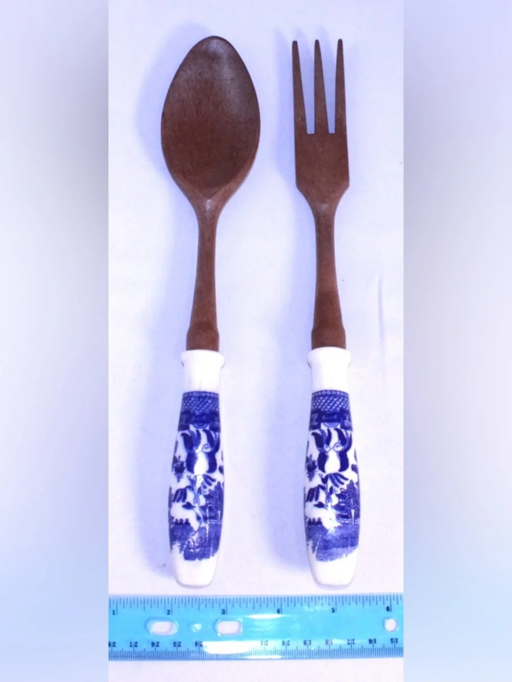 Vintage Mid-Century Modern Blue Willow salad serving set - Fork and Spoon